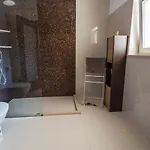 The Maverick Surfvillas Ostello