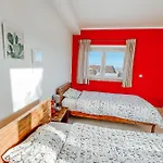 The Maverick Surfvillas Ostello