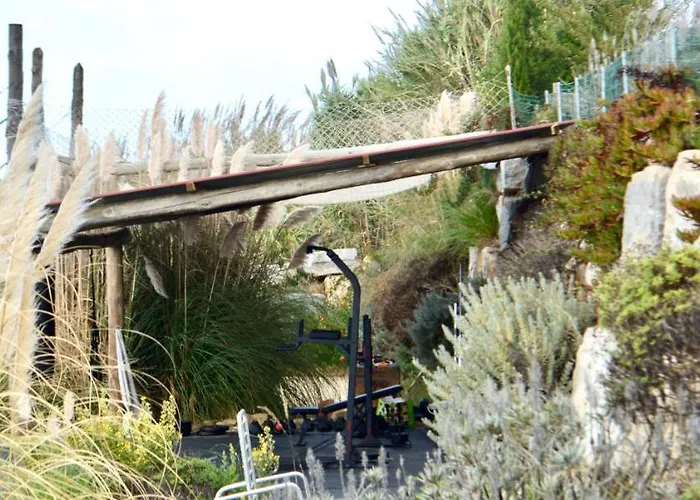 The Maverick Surfvillas Vandrerhjem