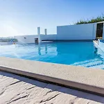Хостел The Maverick Surfvillas