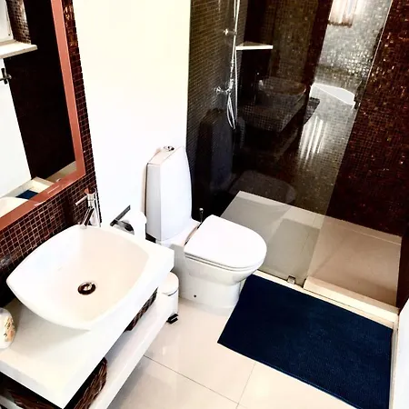 Хостел The Maverick Surfvillas