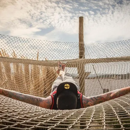 Hostel The Maverick Surfvillas *