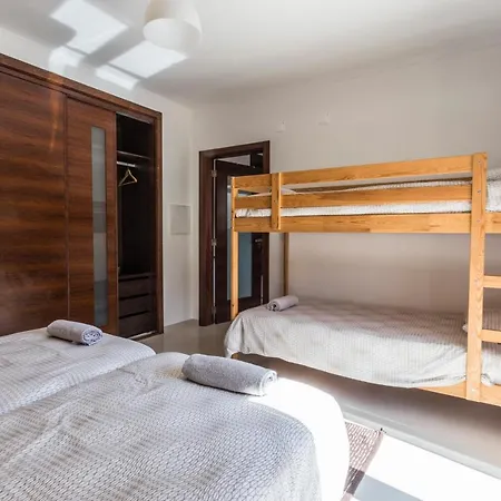 The Maverick Surfvillas Лориньян