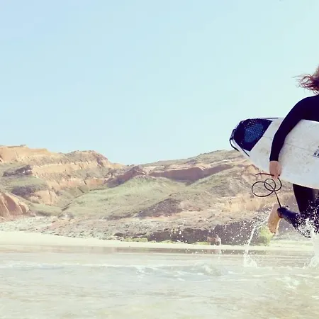 Хостел The Maverick Surfvillas Лориньян
