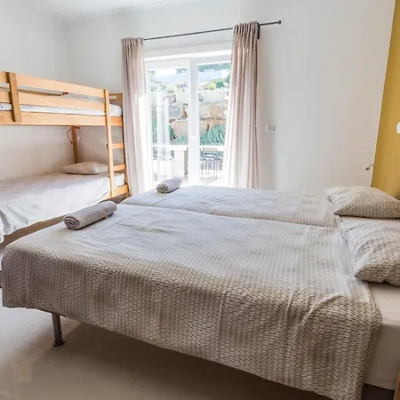 The Maverick Surfvillas Лориньян