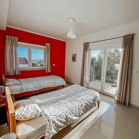 Хостел The Maverick Surfvillas *