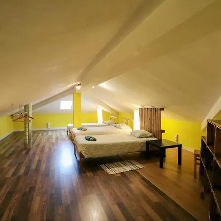 Хостел The Maverick Surfvillas *