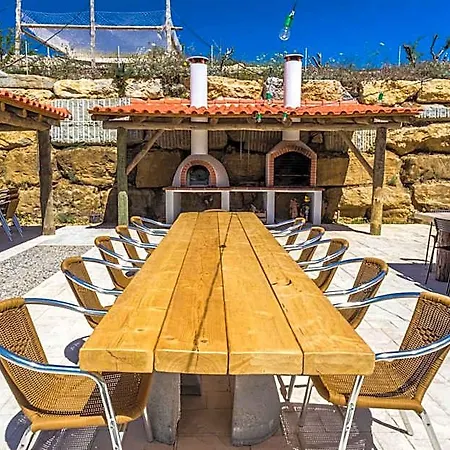 Хостел The Maverick Surfvillas