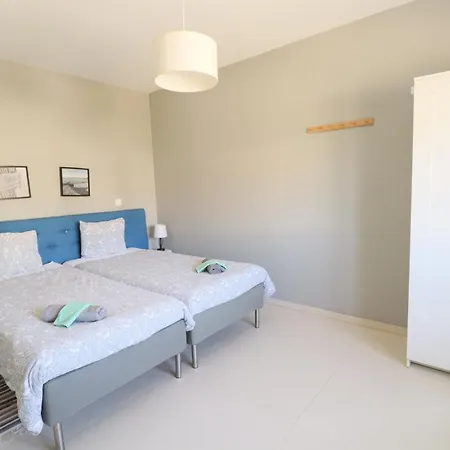 The Maverick Surfvillas Лориньян