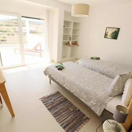 The Maverick Surfvillas Лориньян