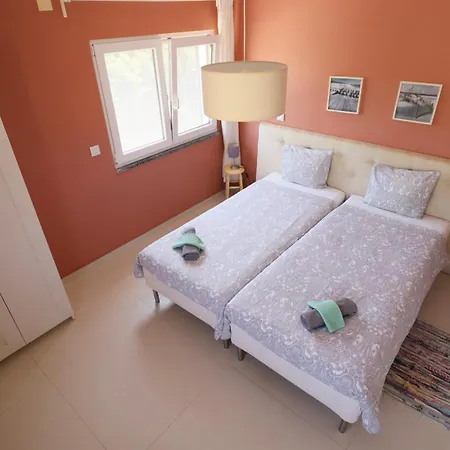 The Maverick Surfvillas Хостел *